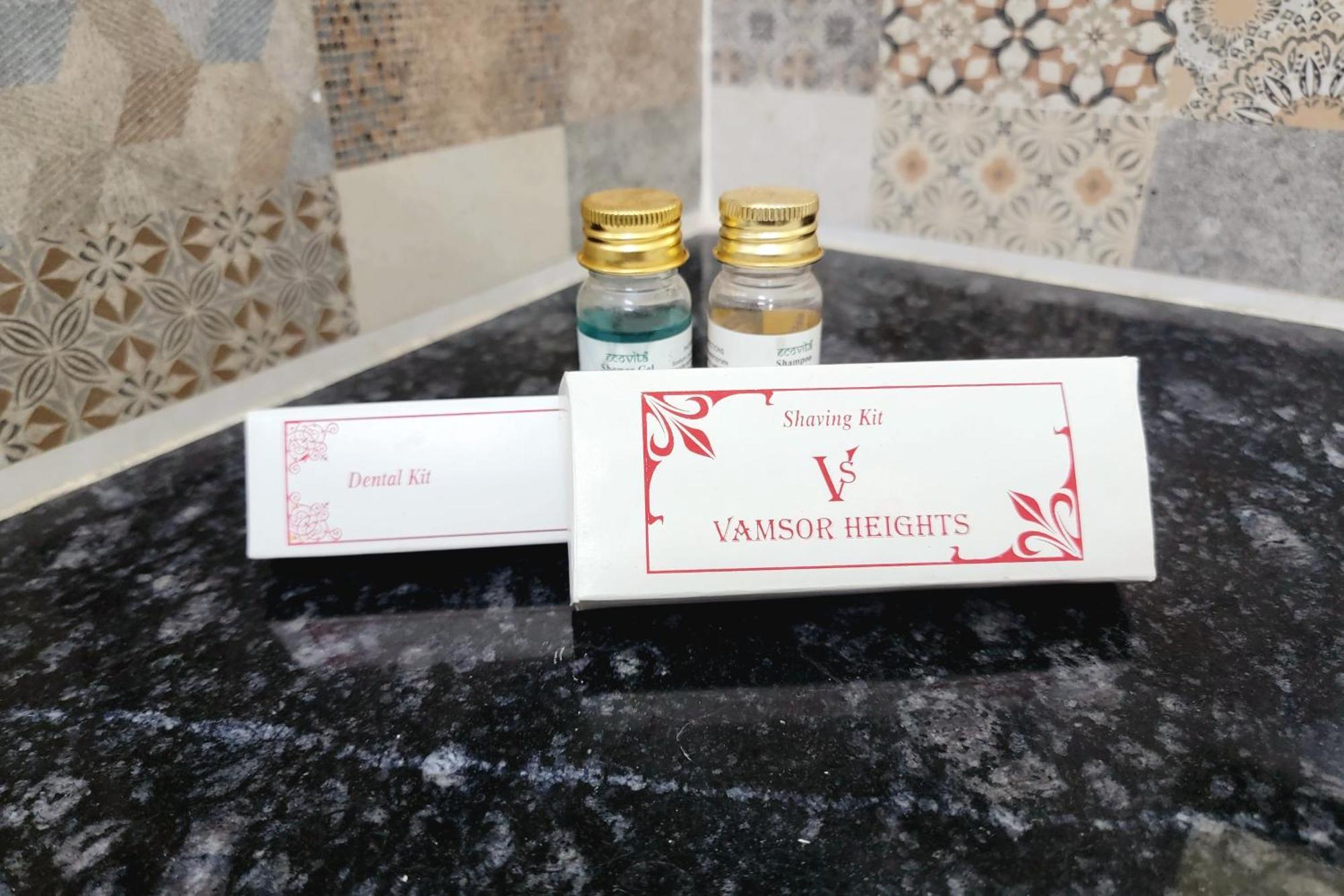 Vamsor Heights 1047 호텔 구르가온 외부 사진